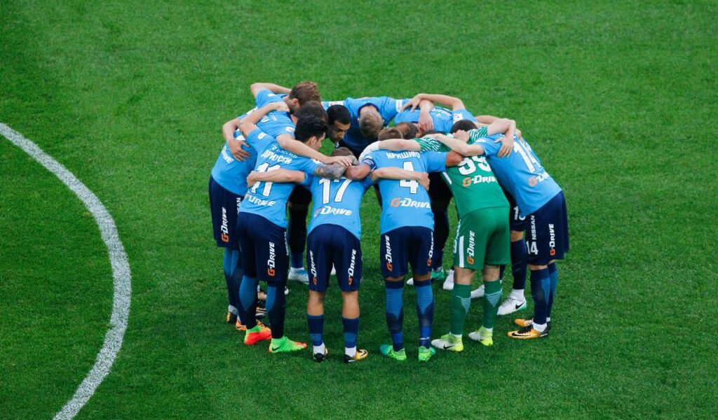 We will find out where to buy tickets for Zenit in St. Petersburg? Addresses, shops