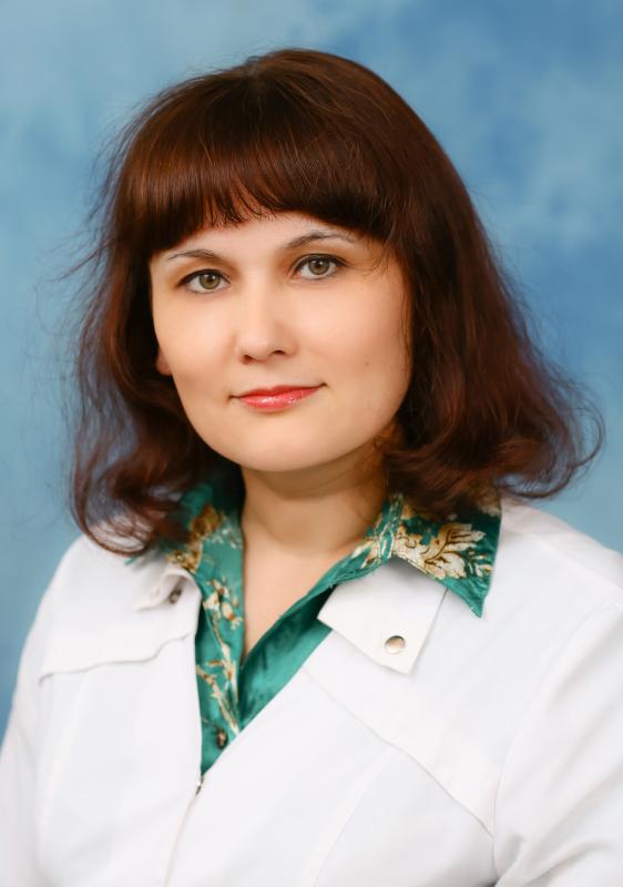 In 2007, the doctors of the departments were the first in Russia to perform operations using a femo -section laser keratoma - a femolazic.Based on many years of clinical experience, doctors use advanced technologies to correct any refractive errors, including in patients after various operations on the cornea and internal structures of the eyeball. One of the priority directions of the department is laser correction of congenital refractive disorders in children. Since 2000, the department's doctors were among the first in Russia who began to use LTK, then LASEK, LASIK and FemtoLASIK excimer laser surgeries for the correction of hypermetropic anisometropia in children 