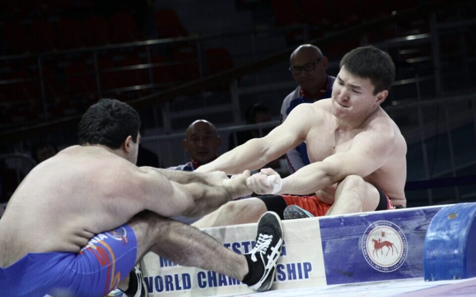 Athletes from 33 regions will be represented at the Russian Mas-Wrestling Championship / | SakhaTimes / SakhaTimes